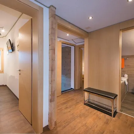 Azapartments Lunic Appartement *