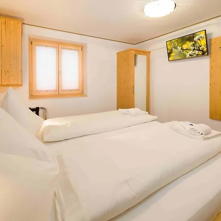 Azapartments Lunic Appartement *